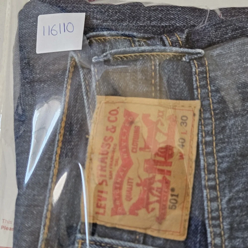 Levi's 501 Jeans Mens 40x29 Blue Denim Straight Leg Button Fly Dark Wash Classic
